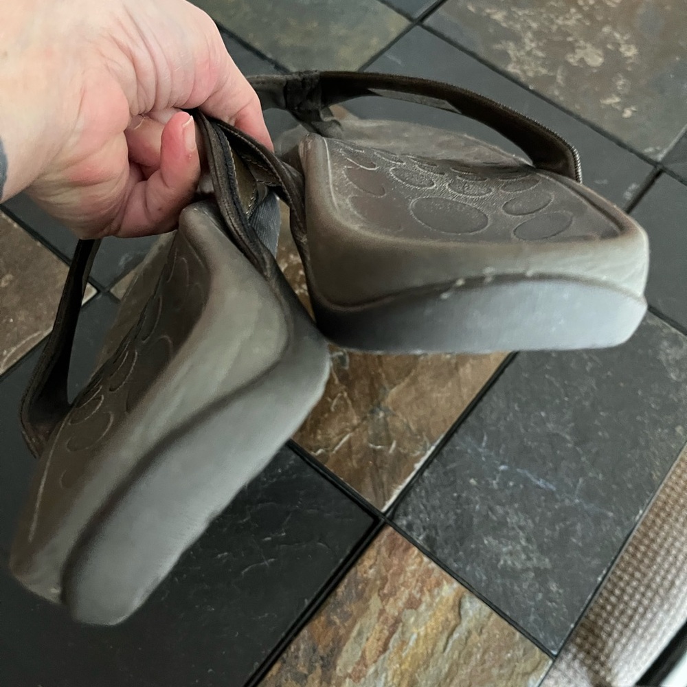 Vionic Brown Sandals - Picture 4 of 4